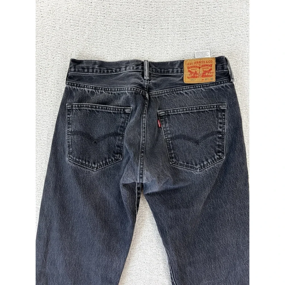 Levis 501 Original Fit Washed Black Jeans Mens 32 Button Fly Denim SKU 0050